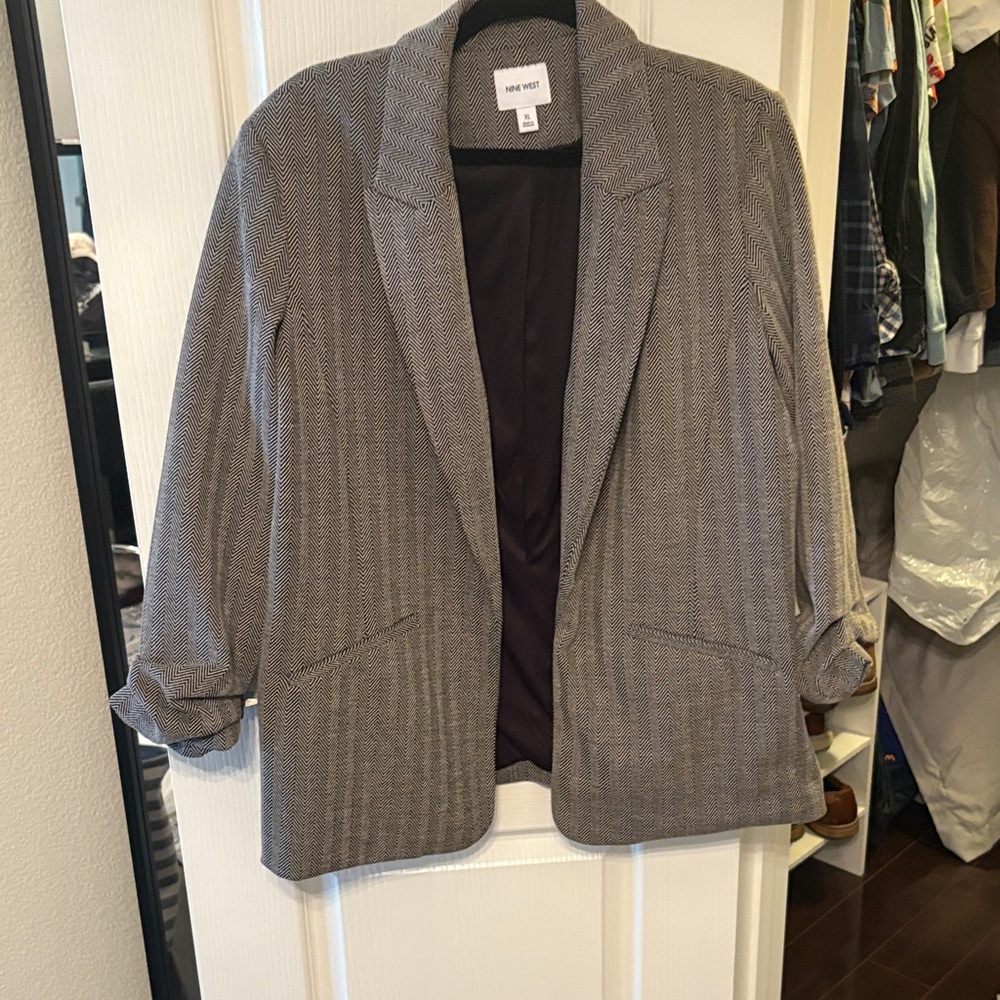 Nine West Women's Herringbone Gray Blazer